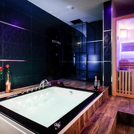 L'Ecrin Champenois - Suite Avec Balneo Et Sauna Prives ชาลงส์-อ็อง-ชองปาญ ภายนอก รูปภาพ