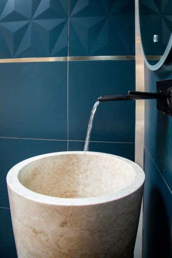 L'Ecrin Champenois - Suite Avec Balneo Et Sauna Prives ชาลงส์-อ็อง-ชองปาญ ภายนอก รูปภาพ