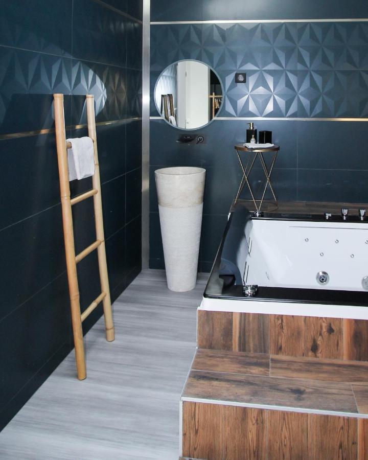 L'Ecrin Champenois - Suite Avec Balneo Et Sauna Prives ชาลงส์-อ็อง-ชองปาญ ภายนอก รูปภาพ