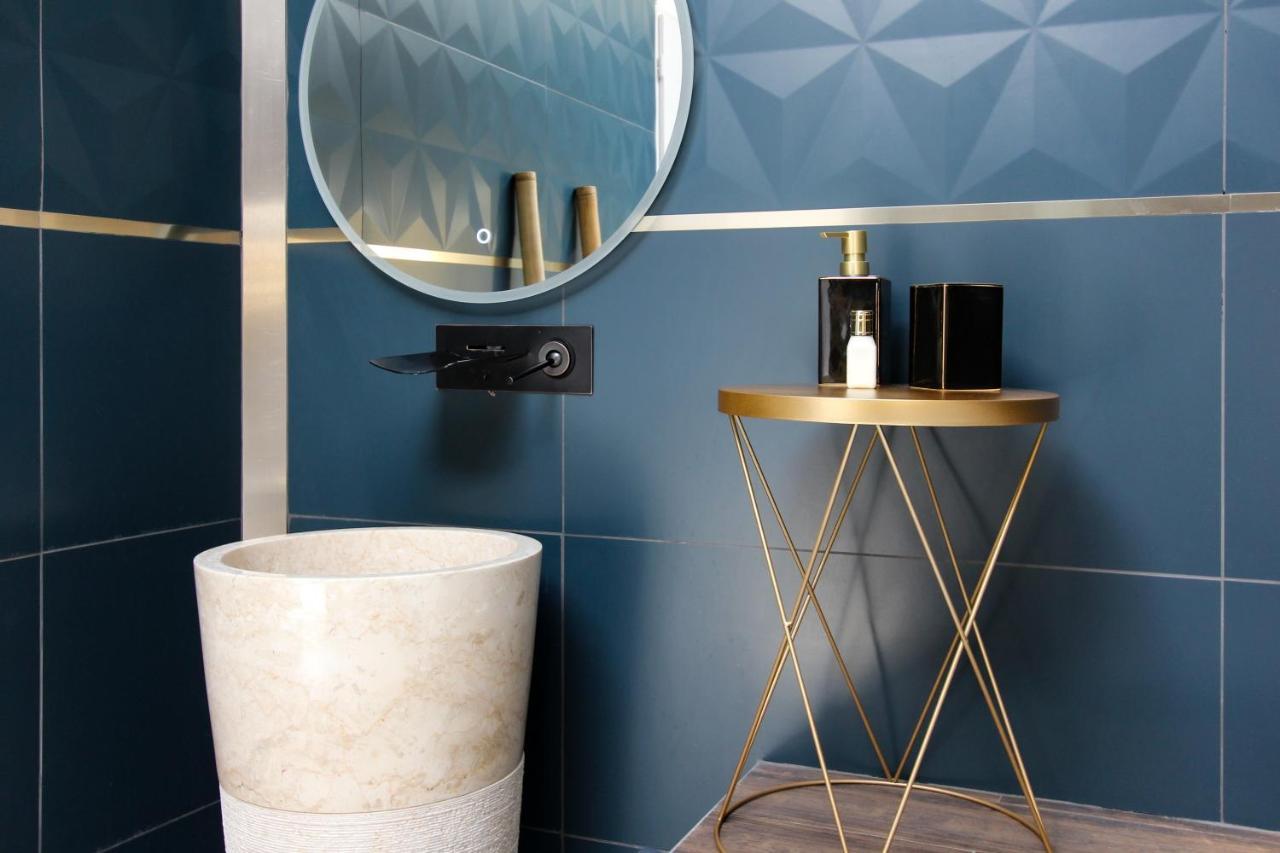 L'Ecrin Champenois - Suite Avec Balneo Et Sauna Prives ชาลงส์-อ็อง-ชองปาญ ภายนอก รูปภาพ